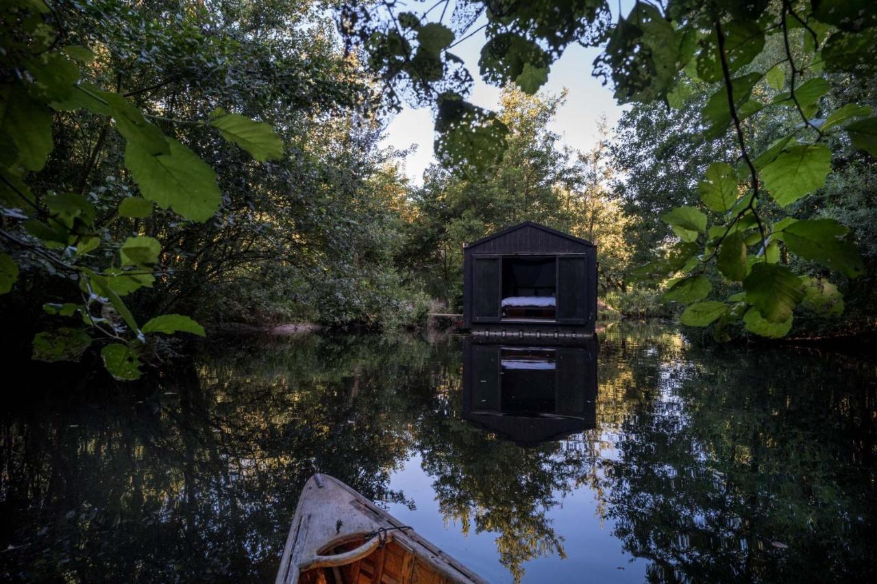 Ecolodge Le Bruit De L'Eau Saint-Quentin-en-Tourmont Exteriör bild